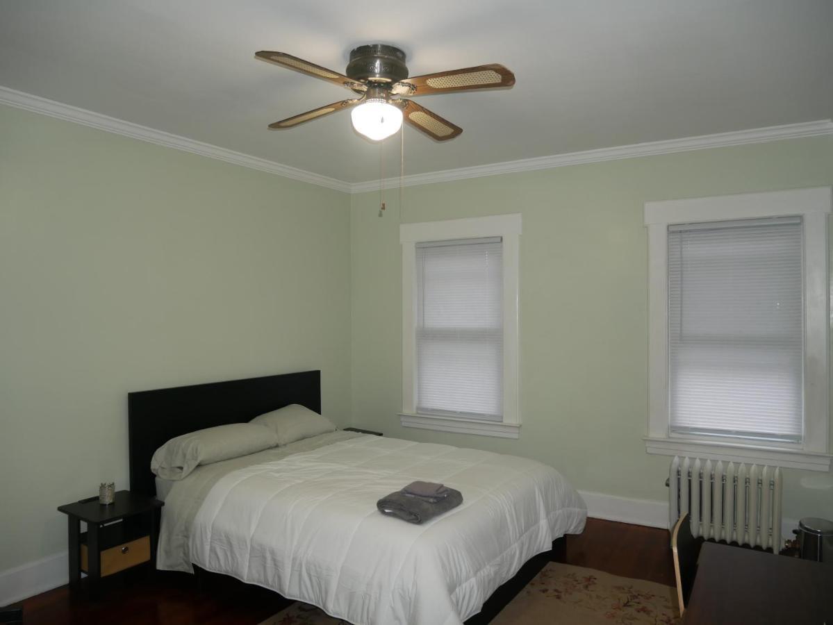 Arrivals & Departures Bed and Breakfast Elizabeth Esterno foto