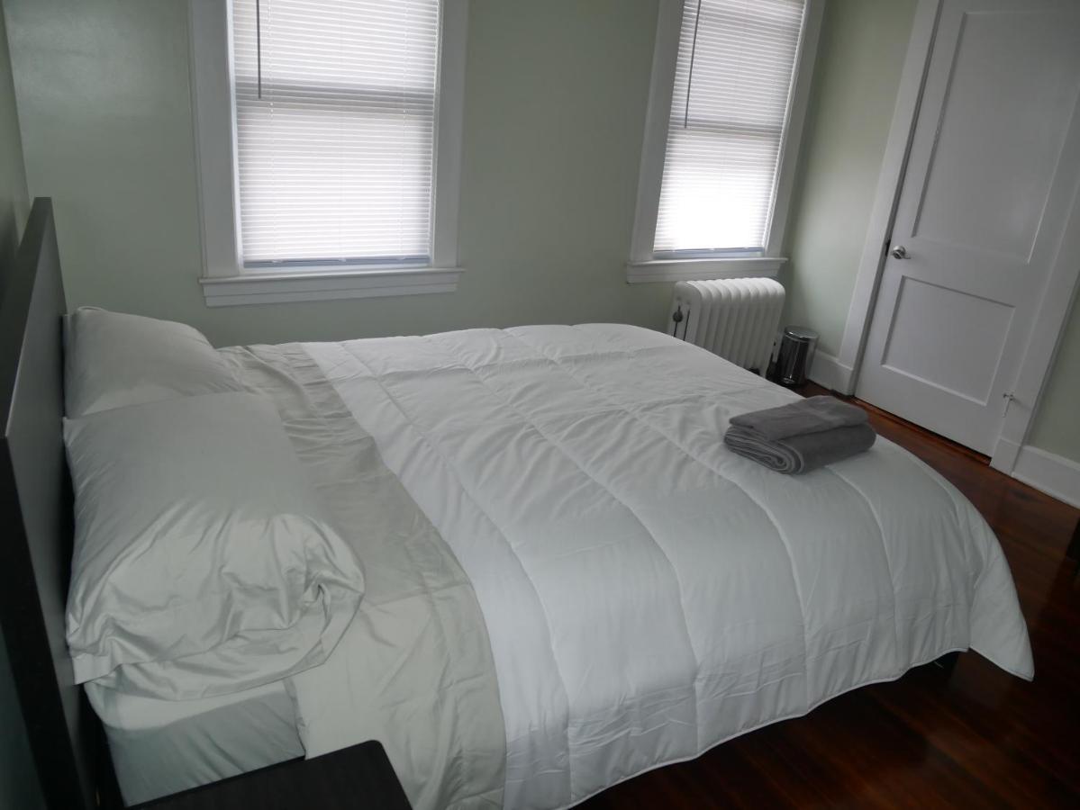 Arrivals & Departures Bed and Breakfast Elizabeth Esterno foto
