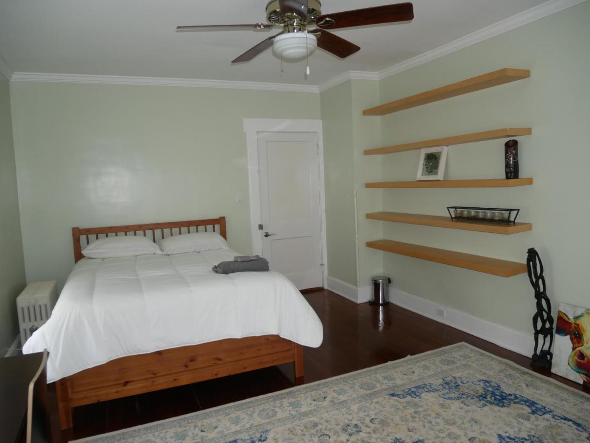 Arrivals & Departures Bed and Breakfast Elizabeth Esterno foto